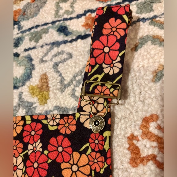 SHEIN small women’s shorts overalls 70s orange and black floral pattern EUC - Picture 5 of 8